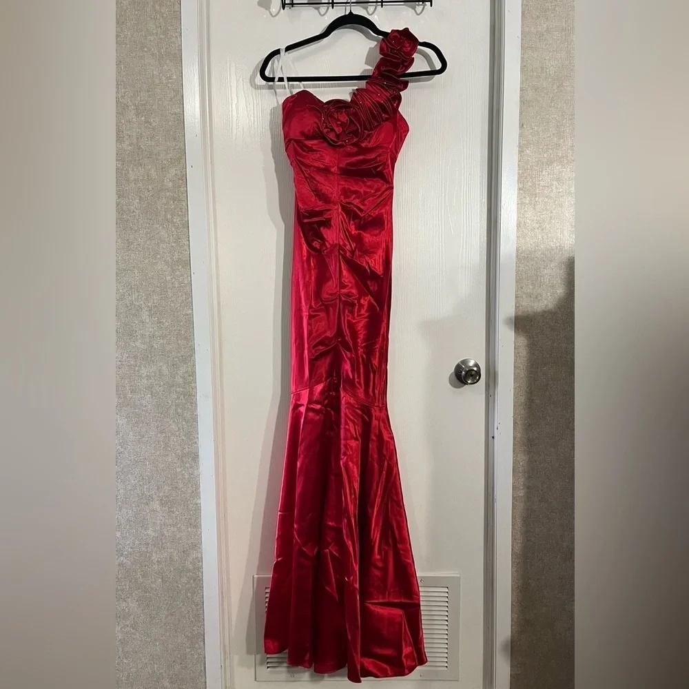 Blondie Nites Silk Red Mermaid Dress - Picture 1 of 9